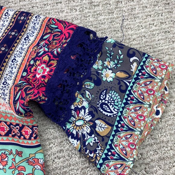 Ardene Women's Blouse Shirt Size Large L Multicolored Floral - Picture 3 of 6